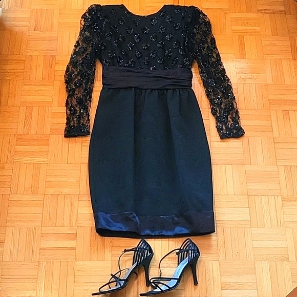 FLASH SALE! CHIC Lace & Sequin Cocktail Dress, Ruched Satin Waist, Tulip Skirt 8 - Picture 3 of 17